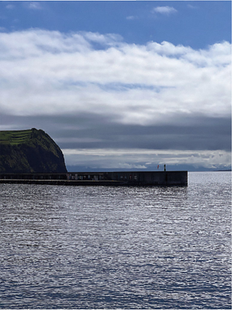 photograph — the channel, Monte da Guia