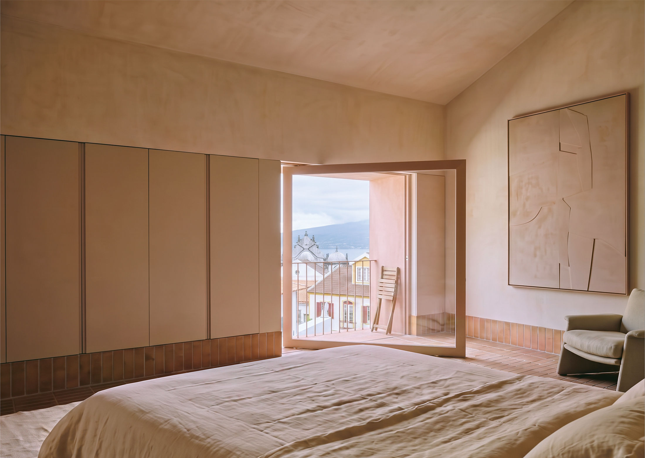 study — the loggia bedroom, between the house and the city