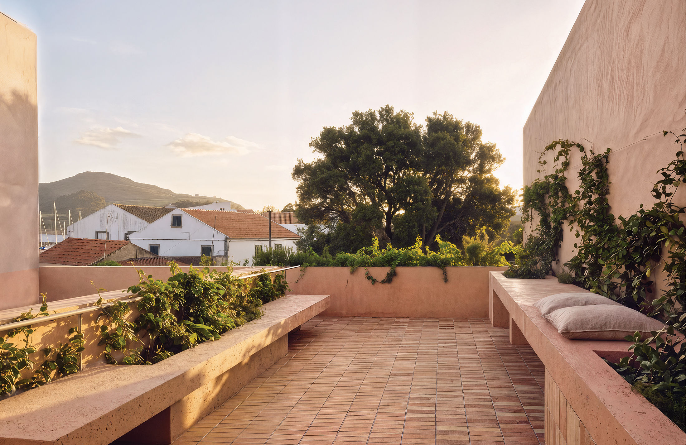 study — the roof terrace, between clay and sky