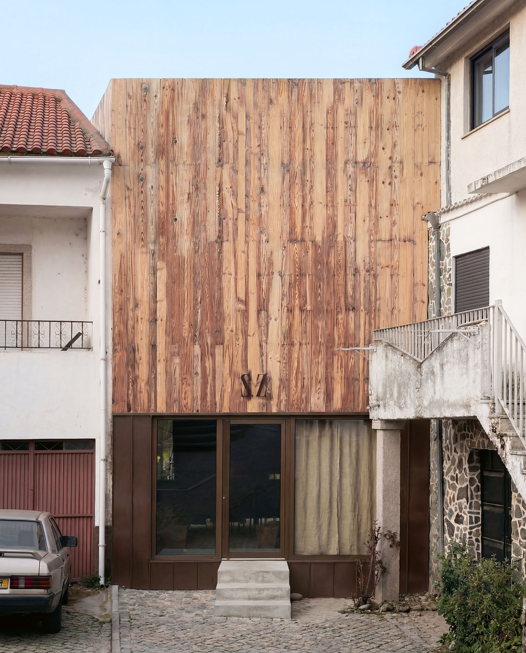 photograph — the chestnut screen to the street